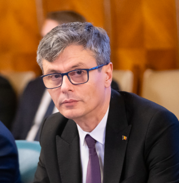 Ministrul Energiei îi îndeamnă pe români să mai strângă cureaua