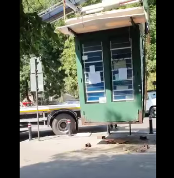 Se ridică gheretele și chioșcurile abandonate în Sectorul 1 – VIDEO
