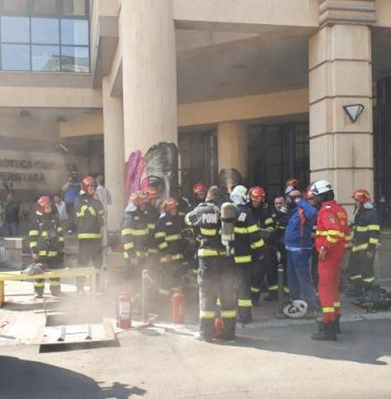 Un muncitor a ars de viu în timp ce lucra într-un canal lângă Biblioteca Centrală Universitară din București