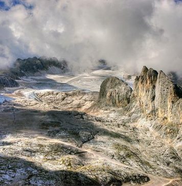 MAE susține că turiștii români care fuseseră dați dispăruți după avalanșa din Alpi sunt în viață