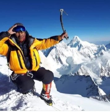 Un nepalez a stabilit un nou record prin dubla ascensiune a primilor 14 optmiari