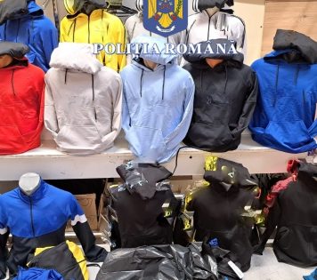 Controale la firme care vând produse textile şi încălţăminte într-un centru comercial din Capitală – VIDEO