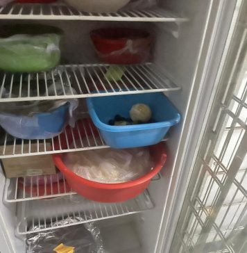 Zeci de unităţi din Giurgiu care produc şi vând produse alimentare au fost închise de comisarii ANPC/ Printre nereguli, mizerie, produse expirate şi mucegăite, gândaci