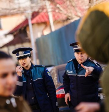 O femeie și un bărbat, reținuți în București pentru înșelăciune prin metoda ”accidentul”. Prejudiciul a fost recuperat