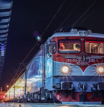 FOTO/ Căile Ferate ale Bucureștiului. Mini-parc deasupra liniei de tren la Stația Pajura, pe traseul metropolitan Nord