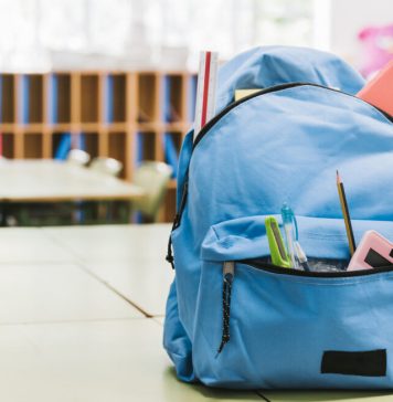 ANPC a demarat acţiuni de verificare a rechizitelor, uniformelor şi ghiozdanelor şcolare