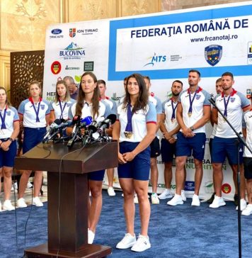 Lotul de canotaj al României a fost primit la Salonul Oficial al Aeroportului Henri Coandă la întoarcerea de la Europene