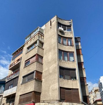Bucureștiul, plin de clădiri pericol public. Doar una din zece construcții cu bulină este reabilitată