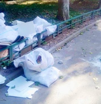 Amendă de 2.000 lei pentru un bucureștean care a aruncat gunoiul la colțul blocului – FOTO