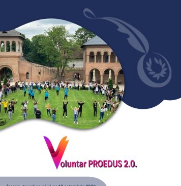 Liceeni bucureșteni pot deveni voluntari în programul Voluntar PROEDUS 2.0