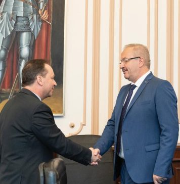 Ambasadorul Ucrainei la Bucureşti a fost primit la MApN