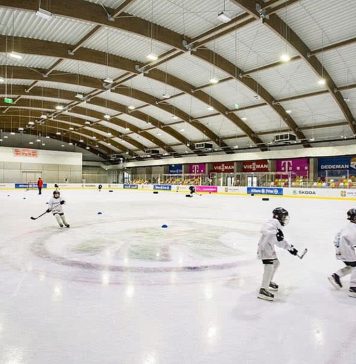 În Sectorul 4 au început lucrările la un patinoar. Va putea fi folosit atât de sportivii de performanţă, cât şi de copii