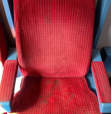 Nouă garnituri de tren, oprite de la funcţionare de ANPC. S-au dat amenzi pentru scaune murdare, grupuri sanitare neigienizate