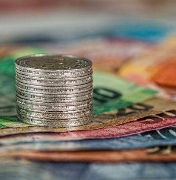 Românii vor plăti rate mai mari din octombrie dacă au credite calculate în funcție de IRCC