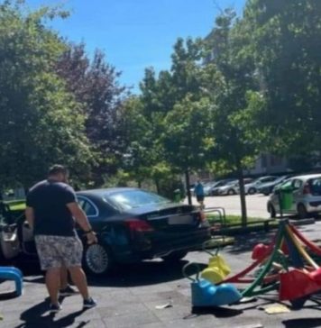 O mașină a intrat în plin într-un loc de joacă din București. Un copil a fost grav rănit / UPDATE: Precizările Poliției