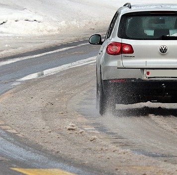 VIDEO/Lapoviţă şi ninsoare pe Transalpina
