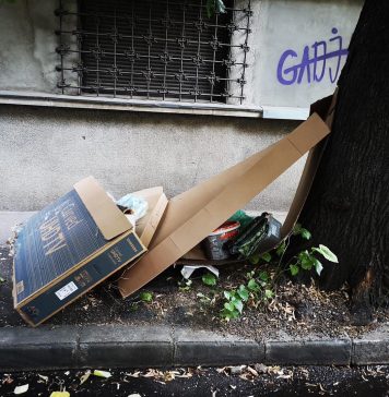 Gunoiul, ridicat mai rar în Sectorul 1 din Bucureşti din cauza datoriilor uriaşe ale primăriei către Romprest