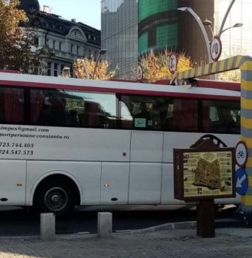 Un alt autocar a rămas blocat la intrarea în Pasajul Unirii