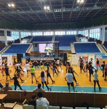 Mureş: Peste 20 de profesionişti, demonstraţie de Kangoo Jumps, sport conceput pentru recuperare după diferite accidentări