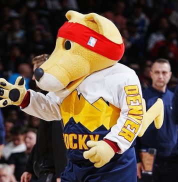 O mascotă din NBA câştigă triplu faţă de cea mai bine plătită jucătoare din WNBA
