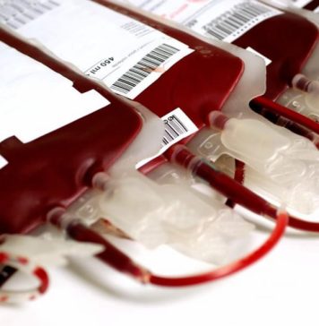 Proiect de lege: Tinerii de 17 ani vor putea dona sânge, cu acordul părinţilor şi al medicilor