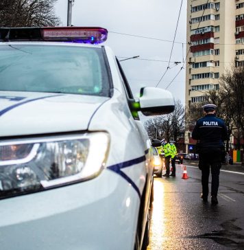 Controale în București: Poliția Rutieră a aplicat 64 de amenzi şi a reținut 13 permise