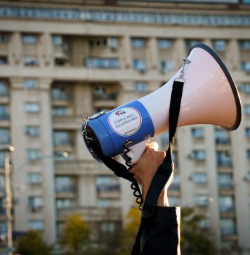 250 de ONG-uri din România și străinătate cer guvernului să deconteze procedura de avort la cerere