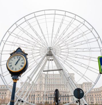 Târgul de Crăciun din București s-a deschis duminică, de la ora 10.00