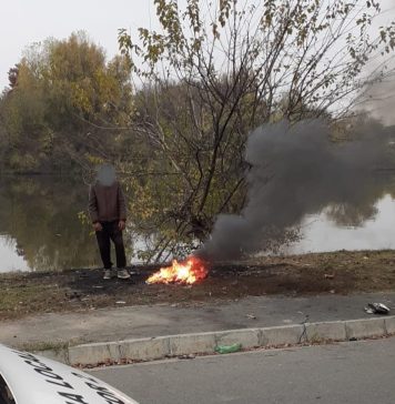 Sectorul 2: Amendă de 500 de lei pentru o persoană care ardea pe stradă cabluri