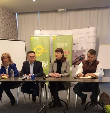 Verzii atrag din nou atenția asupra riscului ca România să devină, pentru ani mulți de aici înainte, Groapa de gunoi textil a Europei