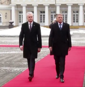 President Klaus Iohannis welcomed by Lithuanian counterpart Gitanas Nauseda