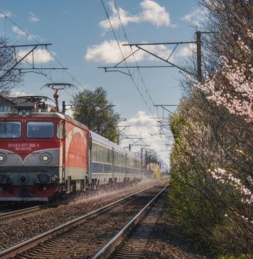 Ukrainian passenger train performs runs test on Berlibas – Valea Viseului line, after 16 years