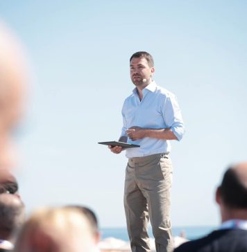 Drulă reproşează coaliţiei blocarea abrogării pensiilor speciale: Indemnizaţiile pentru primari ar totaliza un miliard de lei