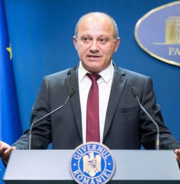 Ministrul Turismului îi îndeamnă pe români să nu mai meargă la schi în Austria