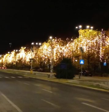 Primăria Capitalei a aprins luminițele de sărbători din București
