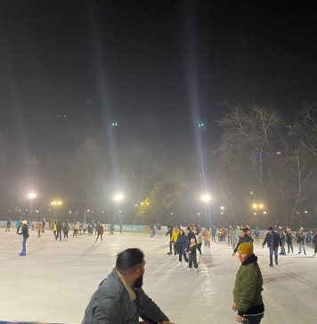 Patinoarul Cişmigiu și-a deschis porţile astăzi, de la ora 17.00