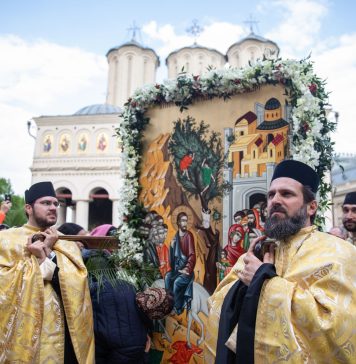 Brâul Maicii Domnului, de la Mănăstirea Kato Xenia (Grecia), depus la Biserica Sfântul Gheorghe-Nou