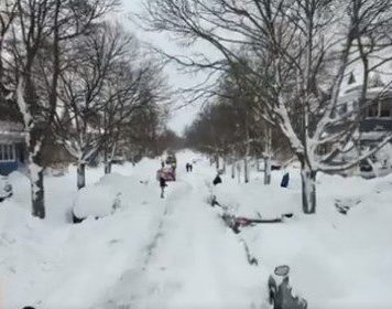 SUA – Vremea extremă transformă oraşul Buffalo într-o „zonă de război”. 25 de noi decese înregistrate luni