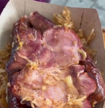 Cât a ajuns să coste o porție de ciolan cu varză călită la Târgul de Crăciun din București