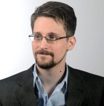 Edward Snowden defends his decision to accept Russian citizenship