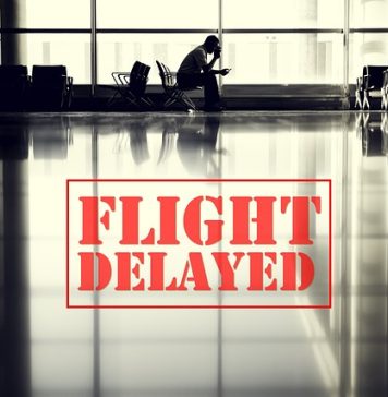 Sute de români sunt blocaţi pe aeroporturile din Marea Britanie din cauza ninsorii