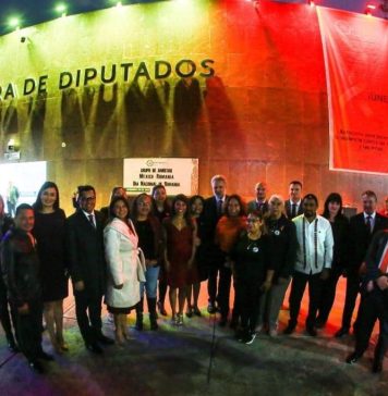 Răzvan Pîrcălăbescu, the economic attache of the Romanian Embassy in Mexico: The Romanian flag covered the Congress building in Mexico, during the celebration of the National Day