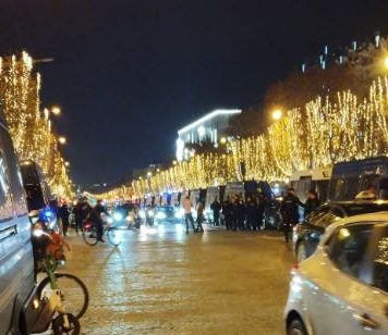 Peste 200 de arestări în Franţa după finala cu Argentina