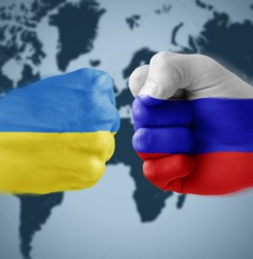 Marea Britanie: Rusia îşi întăreşte poziţiile defensive la frontiera cu Ucraina