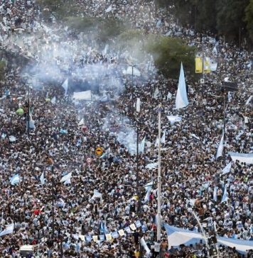 Selecţionata Argentinei, noua campioană mondială, a sosit la Buenos Aires