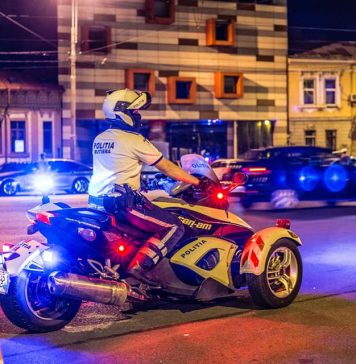 Amenzi în noul Cod Rutier pentru şoferii români care atârnă cruciuliţe sau icoane pe parbriz