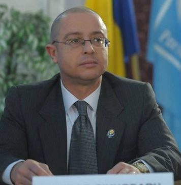 Dr. Ciuhodaru, despre reacţiile adverse grave ale serurilor anticovid: Cine răspunde pentru morțile subite, că nu se vorbește de ele? Am asistat la cel mai mare experiment medical din istorie