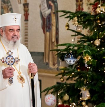 Prezenţă scăzută a credincioşilor la slujba de Bobotează din acest an oficiată de Patriahul Daniel