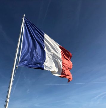 Sindicat francez: Protestele împotriva proiectului de reformă a pensiilor trebuie să rămână paşnice