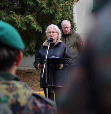 German Defence Minister Lambrecht announces resignation